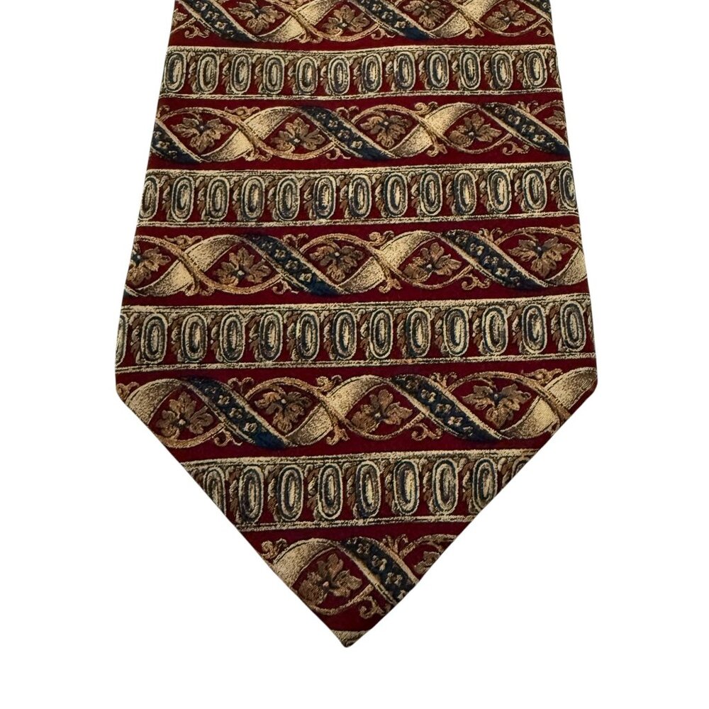 The Metropolitan Museum Of Art All Silk Greek Patterned Necktie Made in Canada